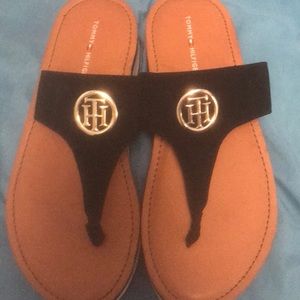 Woman’s Tommy Hilfiger sandals size: US 9